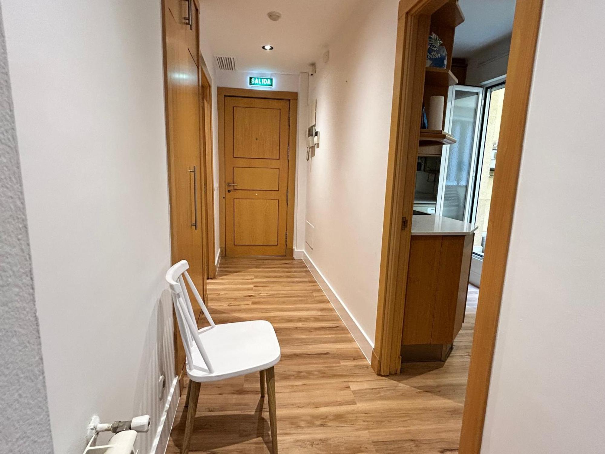 Appartement Large 2 Bedroom Near Gran Via